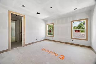 1050 W 42nd St, Houston, TX 77018 - Photo 19