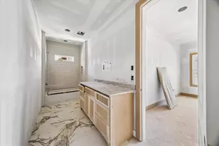 1050 W 42nd St, Houston, TX 77018 - Photo 21