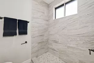 9110 Vickijohn Dr, Houston, TX 77031 - Photo 25