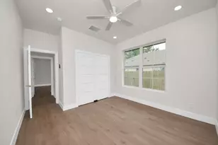 427 N Milby St, Houston, TX 77003 - Photo 29