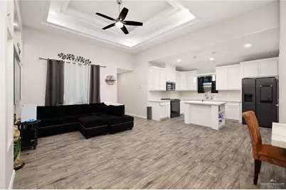 10725 N Sugar Bear Drive, Edinburg, TX 78541 - Photo 3