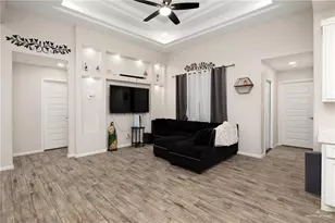 10725 N Sugar Bear Dr, Edinburg, TX 78541 - Photo 7