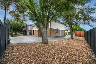 4631 Mi Castillo Ct, Houston, TX 77045 - Photo 3