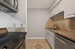 3131 Cummins St, Houston, TX 77027 - Photo 17