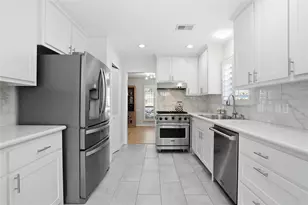 12515 Queensbury Ln, Houston, TX 77024 - Photo 7