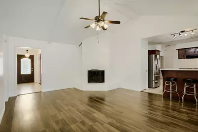 9610 S Hanworth Drive, Houston, TX 77031 - Photo 5