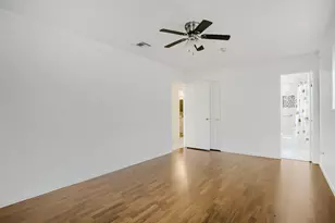 9610 S Hanworth Dr, Houston, TX 77031 - Photo 17