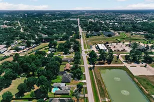 711 Baker Dr, Tomball, TX 77375 - Photo 45
