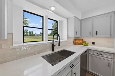711 Baker Drive, Tomball, TX 77375 - Photo 9