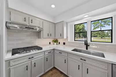711 Baker Drive, Tomball, TX 77375 - Photo 11