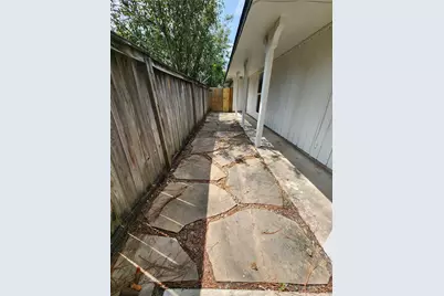 12875 Westella Drive, Houston, TX 77077 - Photo 13