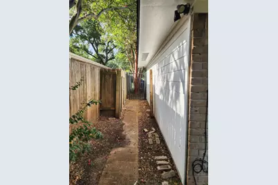 12875 Westella Drive, Houston, TX 77077 - Photo 25