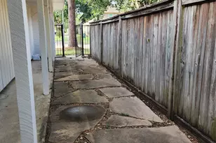 12875 Westella Dr, Houston, TX 77077 - Photo 29