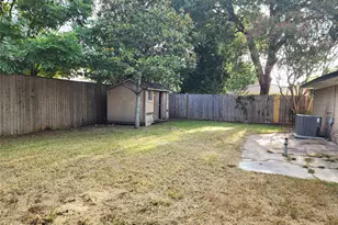 12875 Westella Dr, Houston, TX 77077 - Photo 21