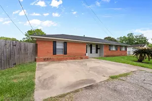 815 Rugeley St, Bay City, TX 77414 - Photo 3
