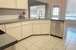 2215 Lady Leslie Ln, Pearland, TX 77581 - Photo 13