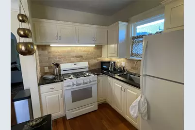 1604 Castle Court Street, Houston, TX 77006 - Photo 11