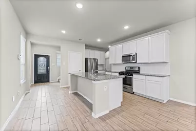 10818 Catclaw Court, Tomball, TX 77375 - Photo 7