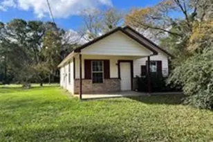 1131 W Front St, Sealy, TX 77474 - Photo 5