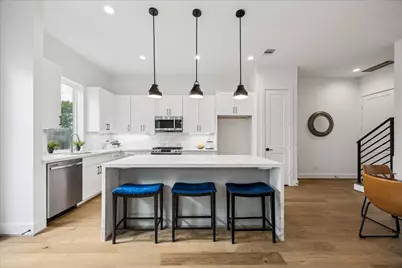 7723 Sky Dweller Drive, Houston, TX 77055 - Photo 5