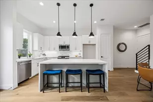 7723 Sky Dweller Dr, Houston, TX 77055 - Photo 5