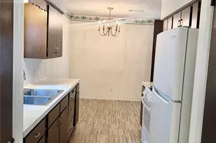 501 E Oak St, Highlands, TX 77562 - Photo 11