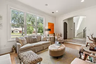 6155 Cedar Creek Dr, Houston, TX 77057 - Photo 9