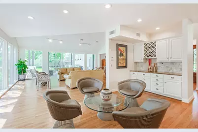 10303 Lynbrook Hollow Street, Houston, TX 77042 - Photo 13
