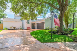 10303 Lynbrook Hollow St, Houston, TX 77042 - Photo 1
