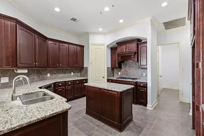 935 Poydras Street, Sugar Land, TX 77498 - Photo 9