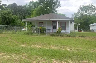 850 Slade St, Coldspring, TX 77331 - Photo 1