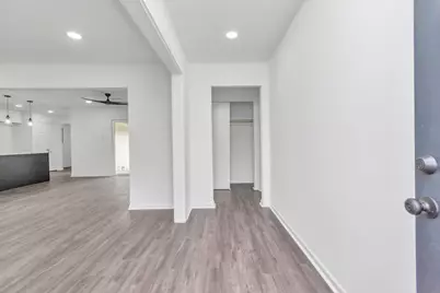 5006 Heatherbloom Drive, Houston, TX 77045 - Photo 3