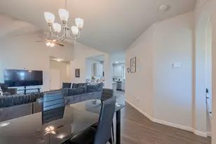 10914 Webber Ln, Texas City, TX 77591 - Photo 11