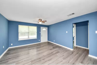 716 Hargest Street #B, Prairie View, TX 77446 - Photo 5