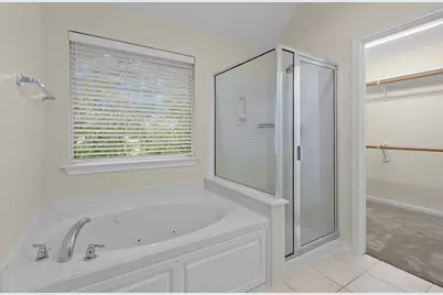 142 W Burberry Circle, The Woodlands, TX 77384 - Photo 29