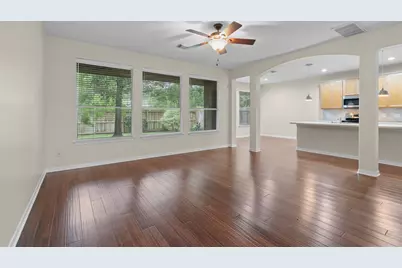 142 W Burberry Circle, The Woodlands, TX 77384 - Photo 7