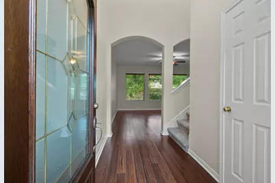 142 W Burberry Circle, The Woodlands, TX 77384 - Photo 5