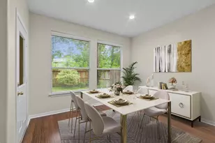 142 W Burberry Cir, The Woodlands, TX 77384 - Photo 15