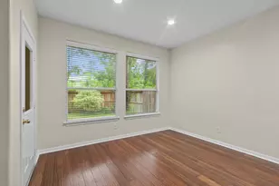 142 W Burberry Cir, The Woodlands, TX 77384 - Photo 17