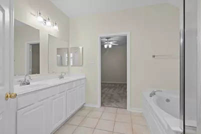 142 W Burberry Circle, The Woodlands, TX 77384 - Photo 29