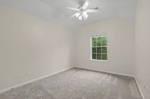 142 W Burberry Cir, The Woodlands, TX 77384 - Photo 35