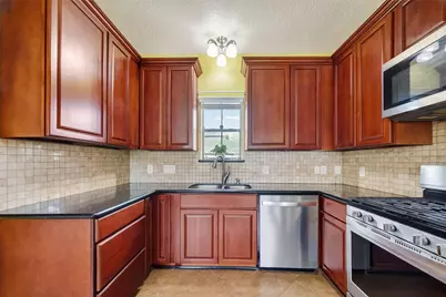 319 Pinedale Ave, Arcola, TX 77583 - Photo 13