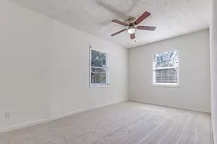 8702 Josie St, Houston, TX 77029 - Photo 19