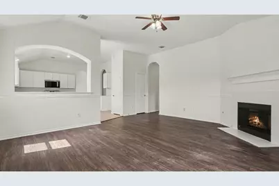 1819 Manor Drive, Baytown, TX 77521 - Photo 9