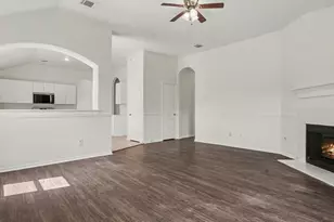 1819 Manor Dr, Baytown, TX 77521 - Photo 9