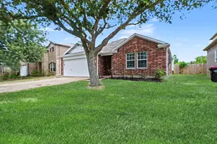 1819 Manor Dr, Baytown, TX 77521 - Photo 1