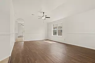 1819 Manor Dr, Baytown, TX 77521 - Photo 5