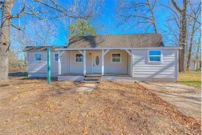 328 W Sherwood Drive, Livingston, TX 77351 - Photo 1