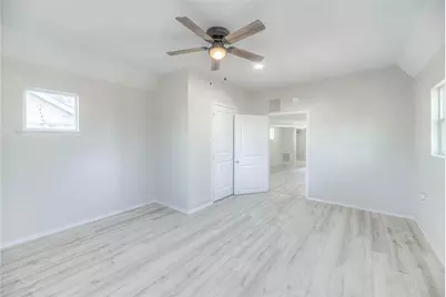 328 W Sherwood Drive, Livingston, TX 77351 - Photo 11