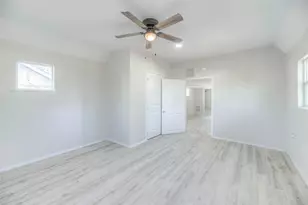 328 W Sherwood Dr, Livingston, TX 77351 - Photo 11